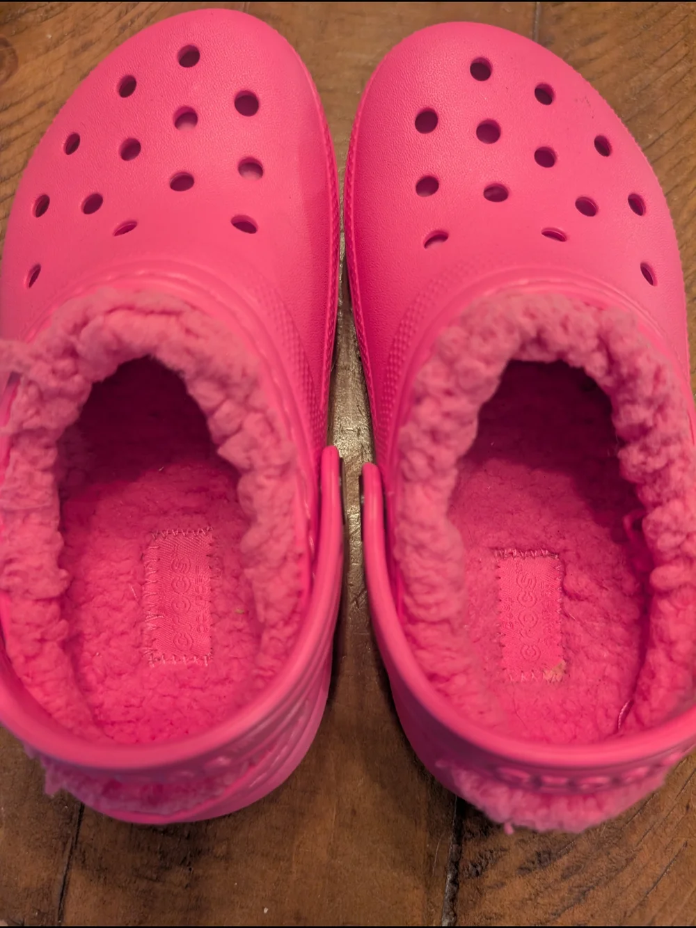 CROCS Kids Fleece-Lined Clogs in Bright Pink